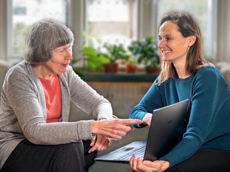 retrofit coordinator helping someone plan their project